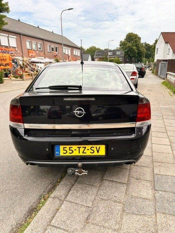 OPEL VECTRA Hatchback 5 drs