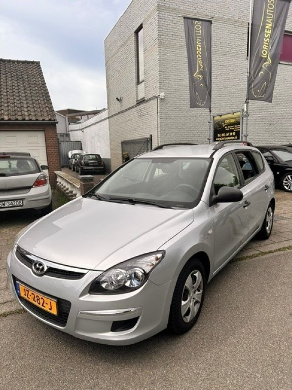 HYUNDAI I30CW Hatchback 5 drs