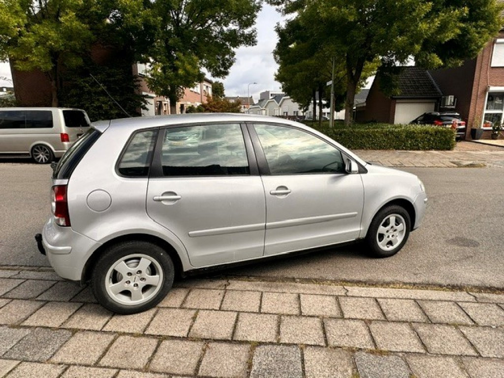 VOLKSWAGEN POLO Hatchback 5 drs