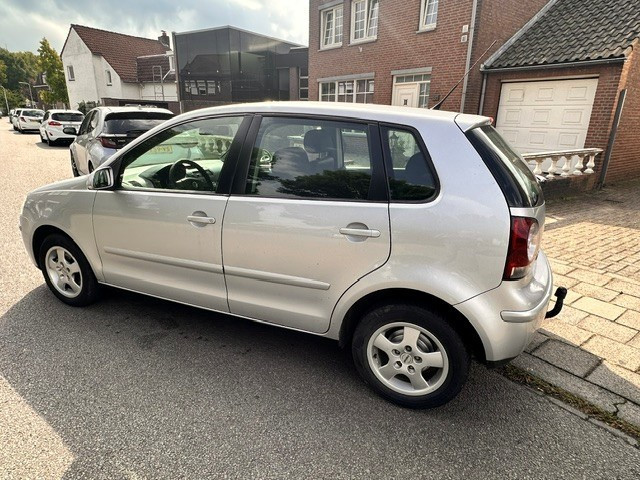 VOLKSWAGEN POLO Hatchback 5 drs