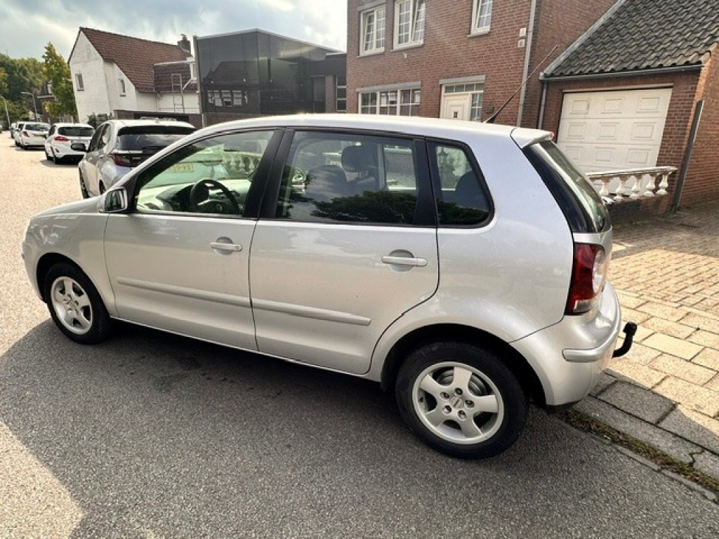 VOLKSWAGEN POLO Hatchback 5 drs