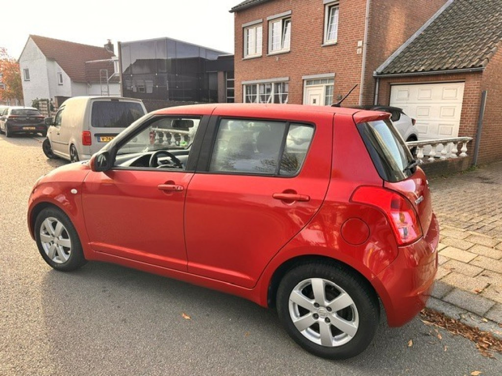 SUZUKI SWIFT Hatchback 5 drs