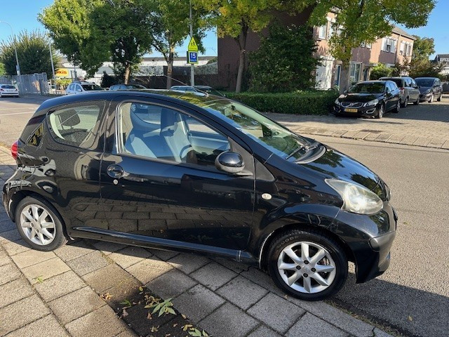 TOYOTA AYGO Hatchback 3 drs