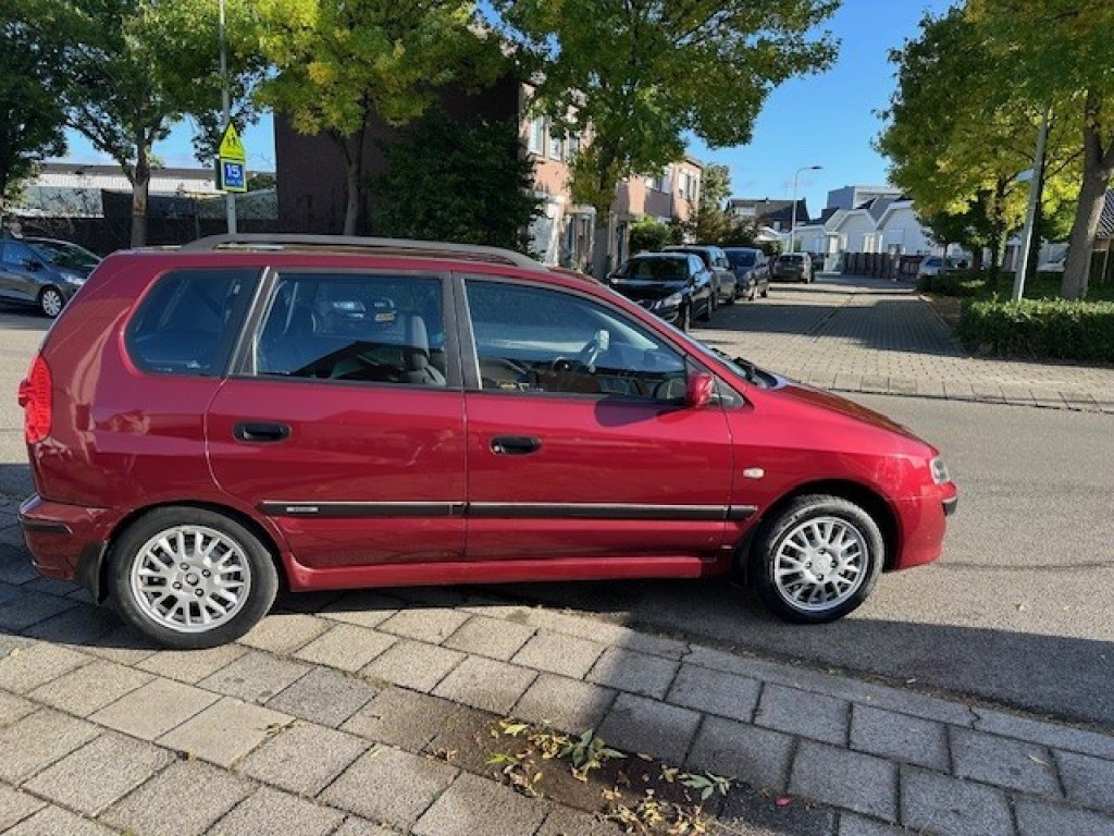 MITSUBISHI SPACE STAR MPV Ruimtewagen 4 drs