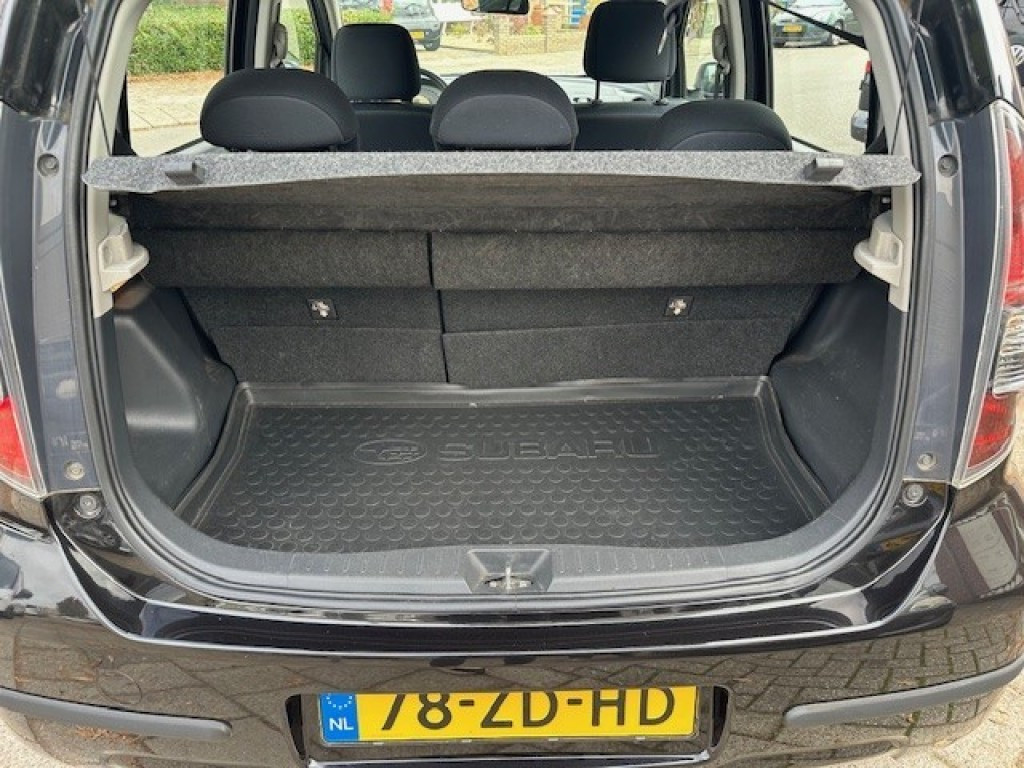 SUBARU JUSTY Hatchback 5 drs