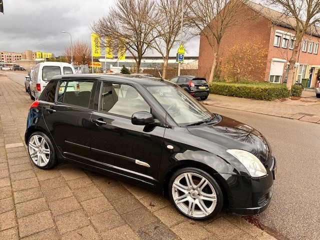 SUZUKI SWIFT Hatchback 5 drs