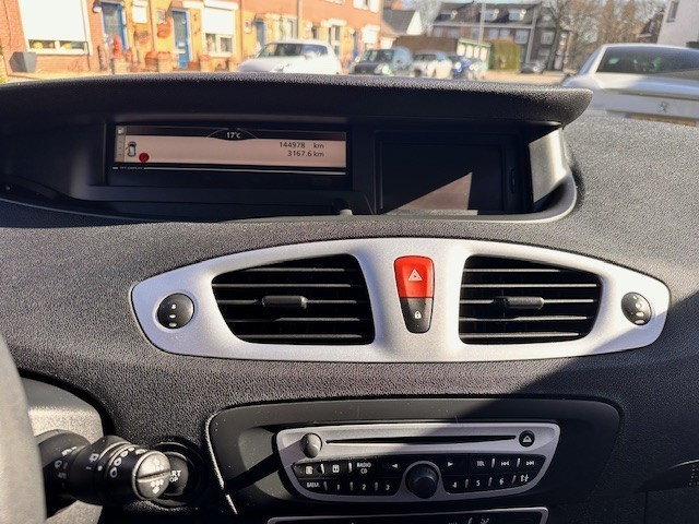 RENAULT SCENIC Hatchback 5 drs