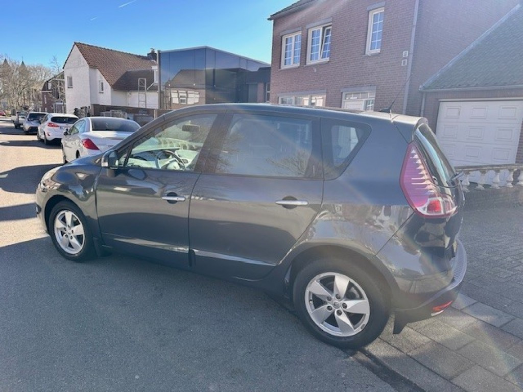 RENAULT SCENIC Hatchback 5 drs