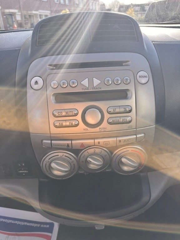 SUBARU JUSTY Hatchback 5 drs