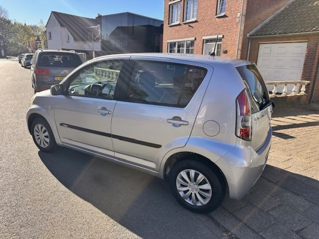SUBARU JUSTY Hatchback 5 drs