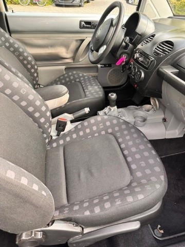 VOLKSWAGEN NEW BEETLE Hatchback 3 drs