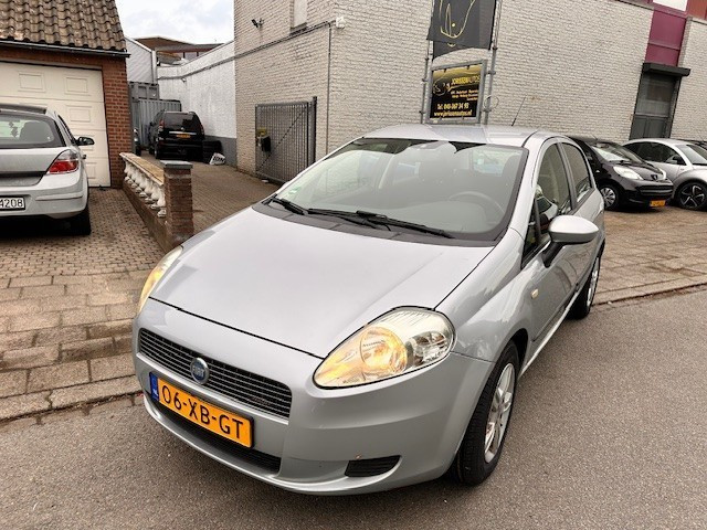 FIAT PUNTO Coupe 4 drs