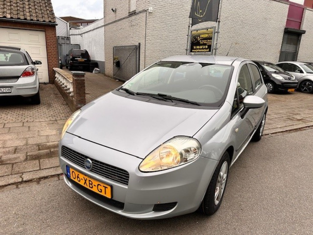FIAT PUNTO Coupe 4 drs