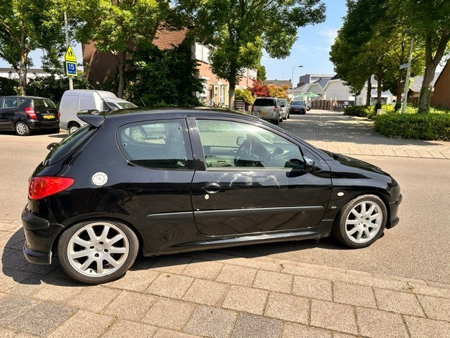 PEUGEOT 206 Hatchback 3 drs